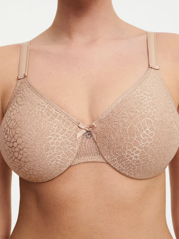 sleep bra for comfortC Magnifique Seamless Unlined Minimizer - Beige