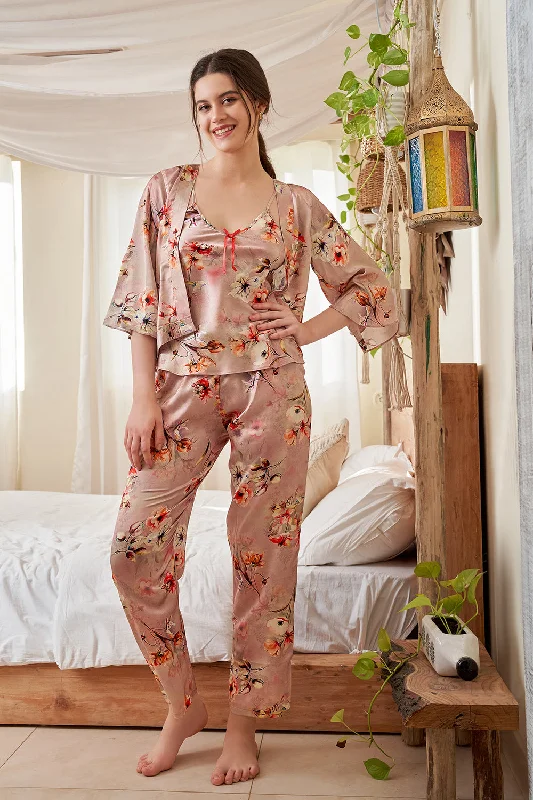 women's pajamas with built-in braDreams of Heaven Pj set with short Robe