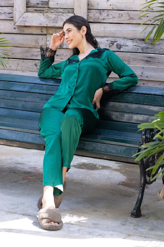 women's pajamas for gift-givingGreen satin Pj set with Lace detail